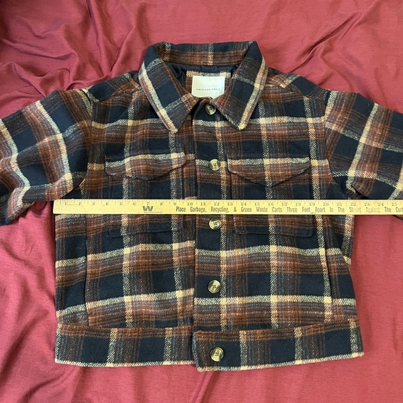 **SOLD**AE Plaide Cropped Shacket Size M; Rust/Navy Blue - Picture 4 of 13